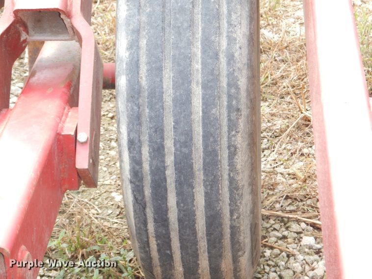 image for item DD6360 Case IH 4800 Vibrashank field cultivator