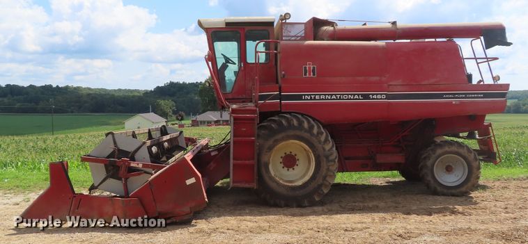 image for item DD6361 1978 International 1460 combine