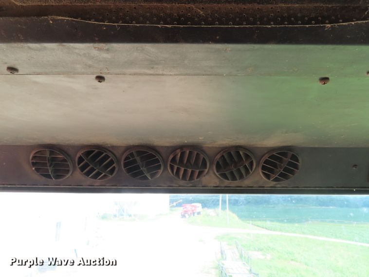 image for item DD6361 1978 International 1460 combine