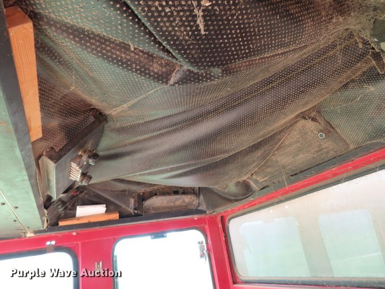 image for item DD6361 1978 International 1460 combine