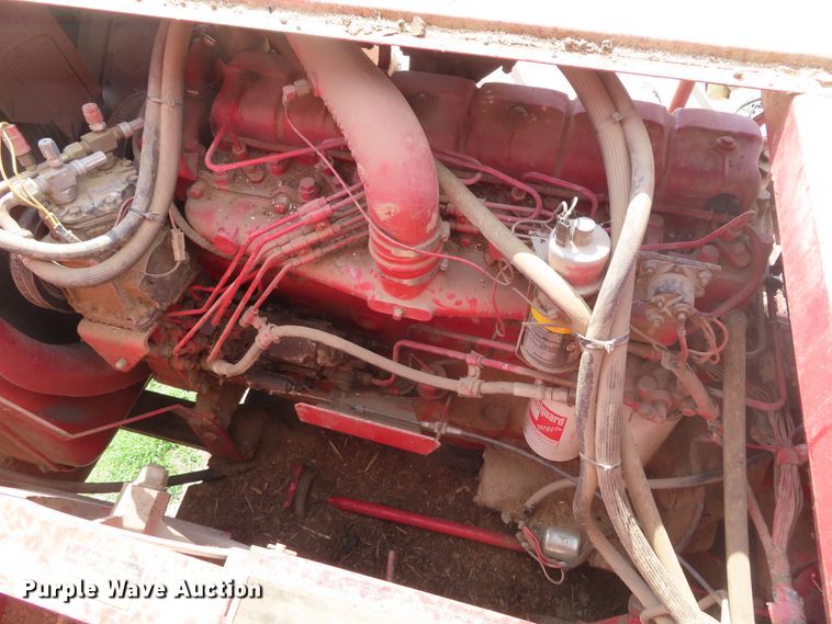 image for item DD6361 1978 International 1460 combine