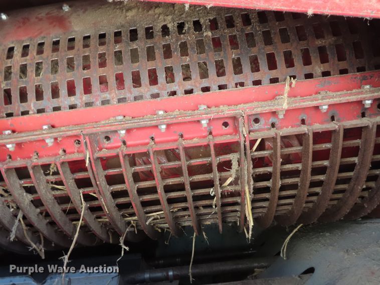 image for item DD6361 1978 International 1460 combine