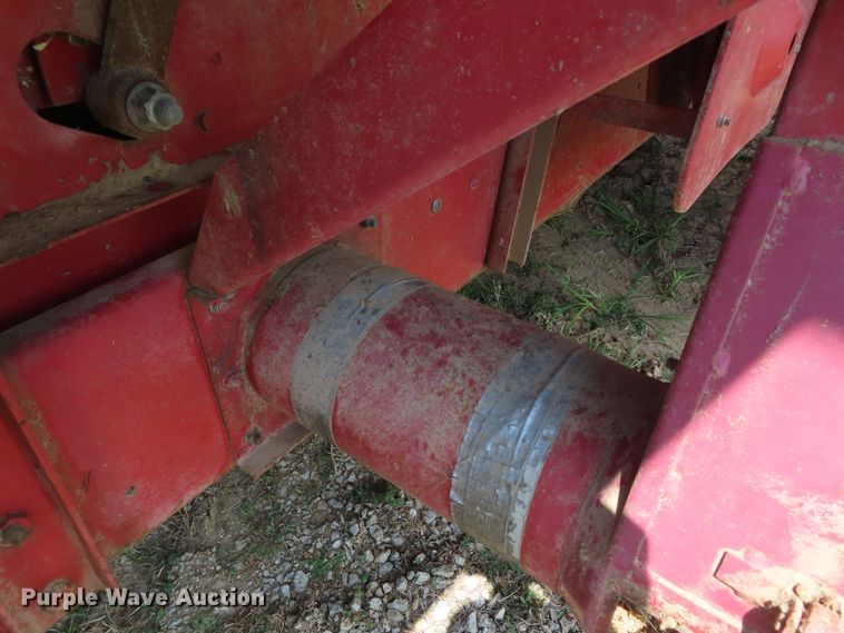 image for item DD6361 1978 International 1460 combine