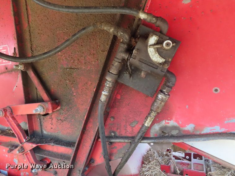 image for item DD6361 1978 International 1460 combine