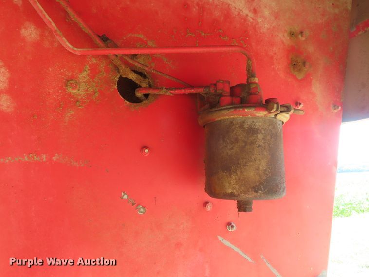 image for item DD6361 1978 International 1460 combine