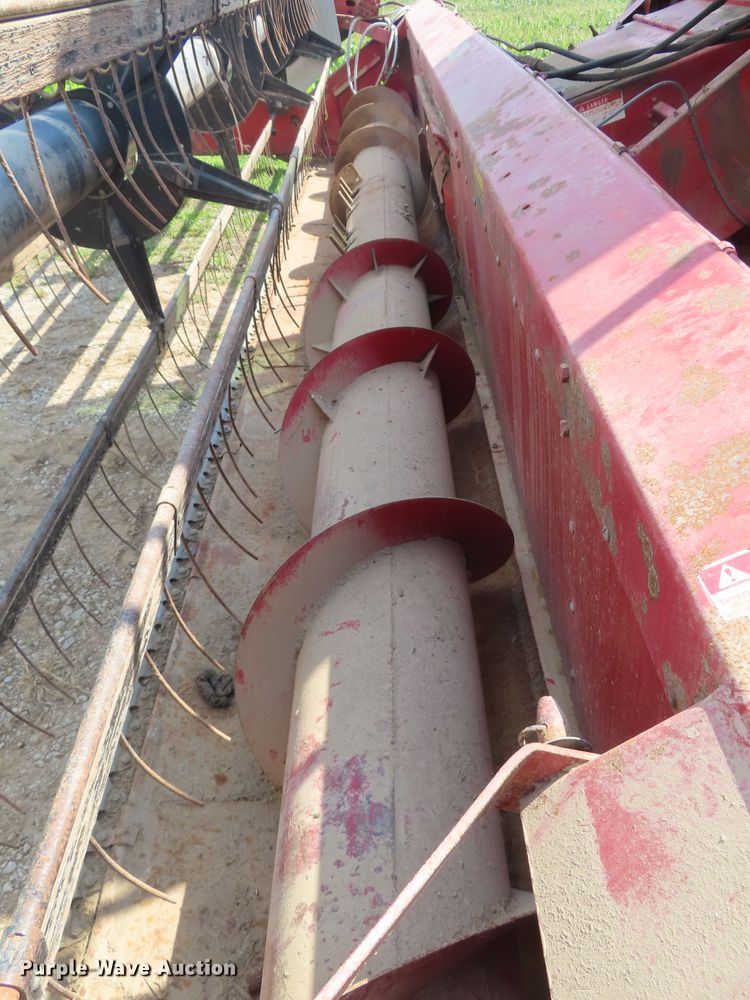 image for item DD6361 1978 International 1460 combine