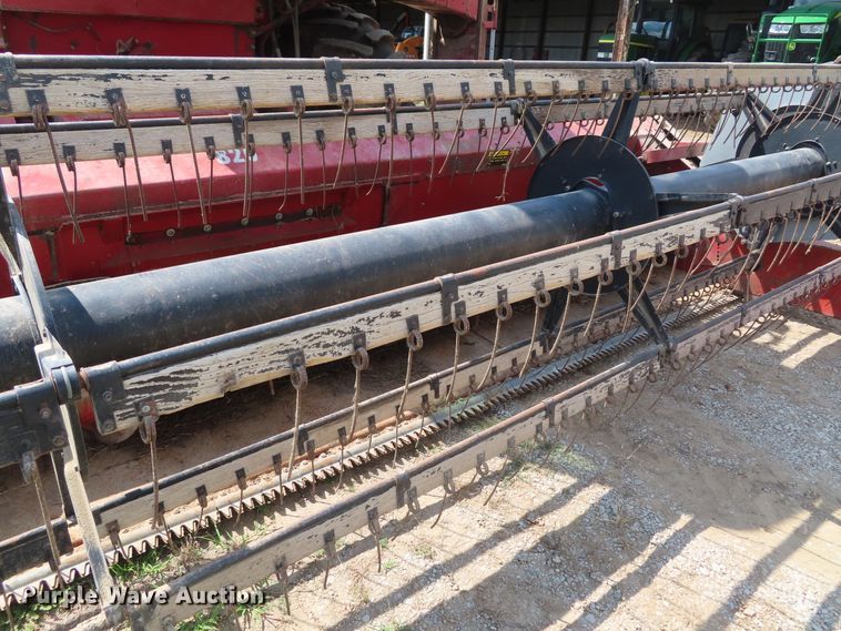 image for item DD6361 1978 International 1460 combine