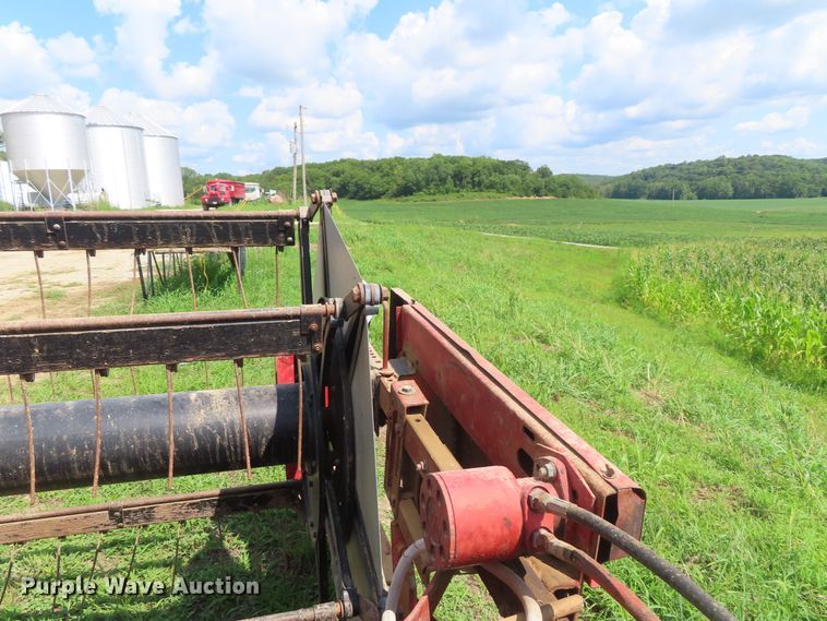 image for item DD6361 1978 International 1460 combine