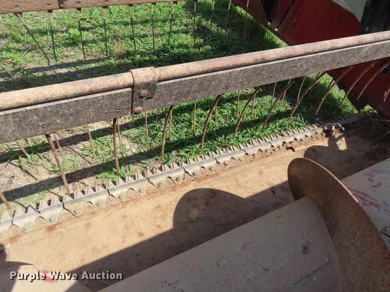 image for item DD6361 1978 International 1460 combine