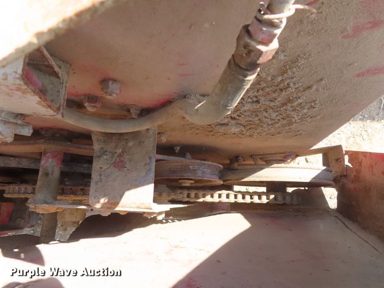 image for item DD6361 1978 International 1460 combine