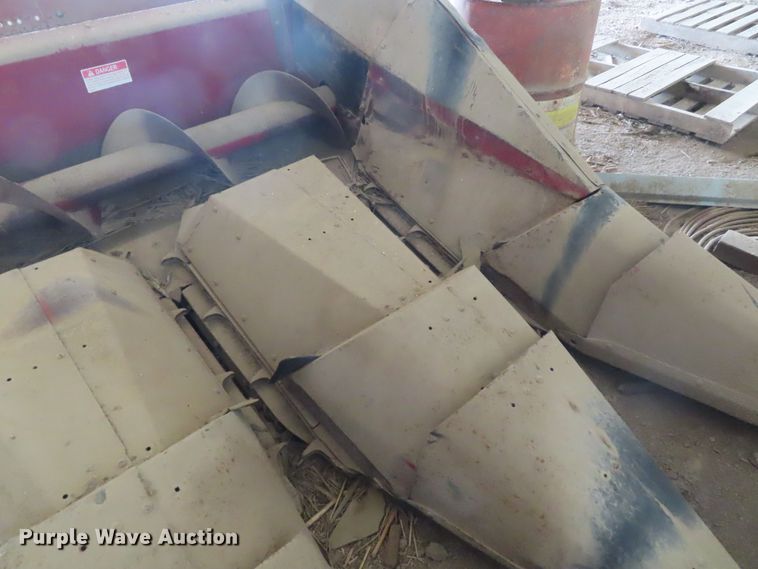 image for item DD6361 1978 International 1460 combine