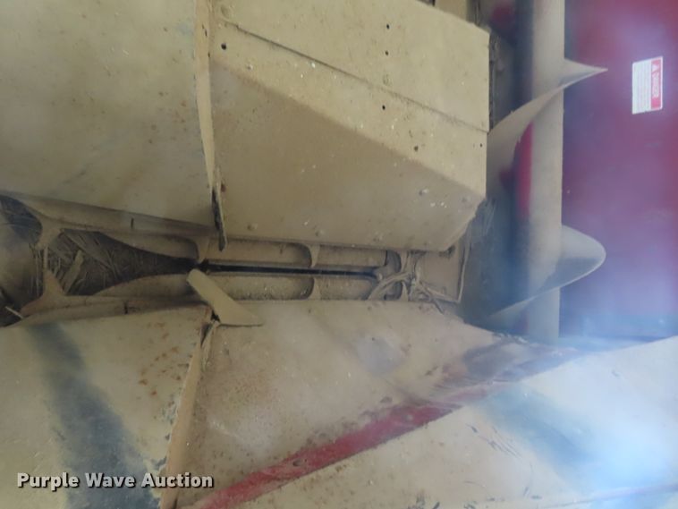 image for item DD6361 1978 International 1460 combine