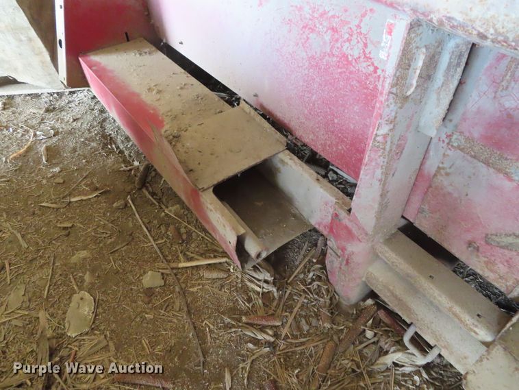 image for item DD6361 1978 International 1460 combine