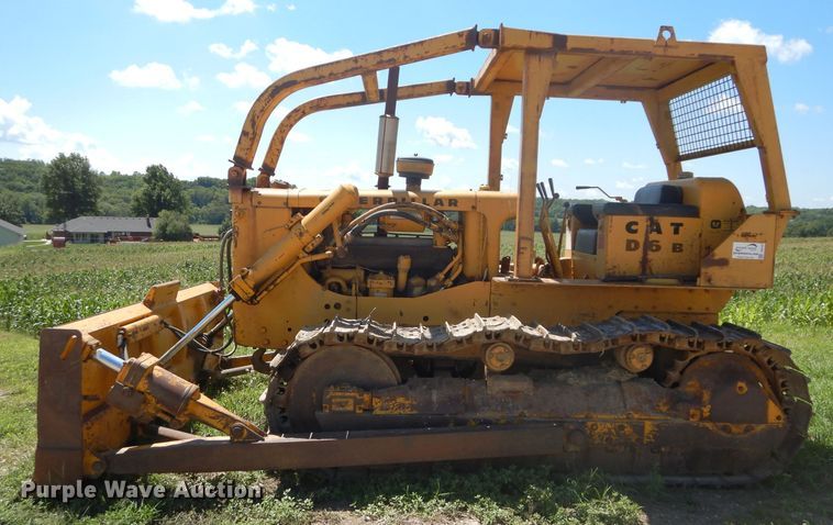 image for item DD6362 1966 Caterpillar D6B dozer