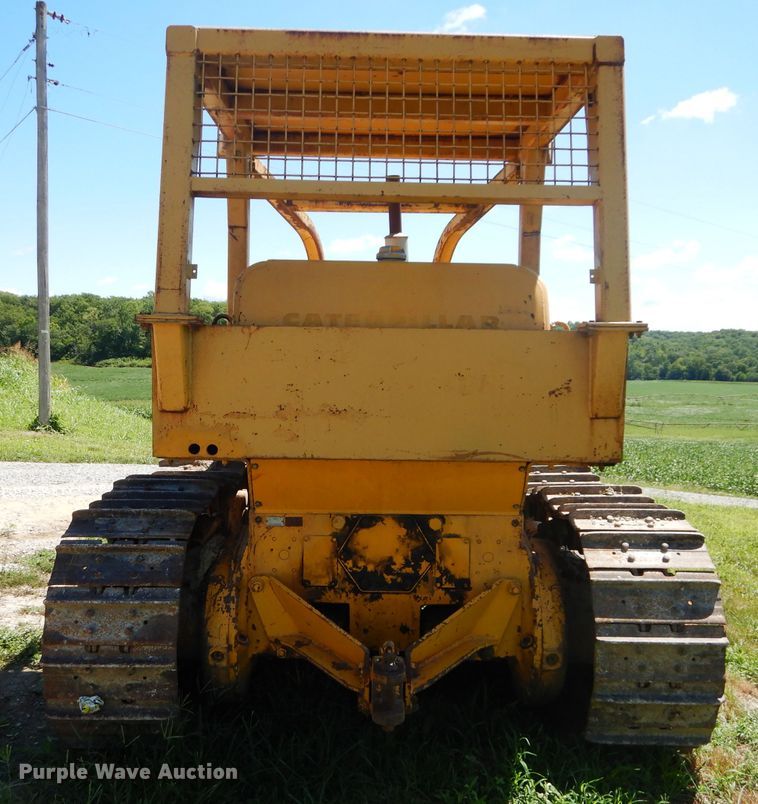 image for item DD6362 1966 Caterpillar D6B dozer