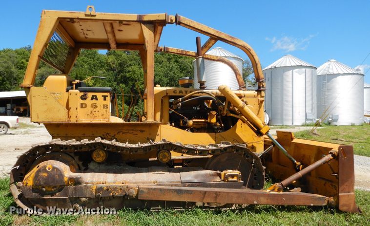image for item DD6362 1966 Caterpillar D6B dozer