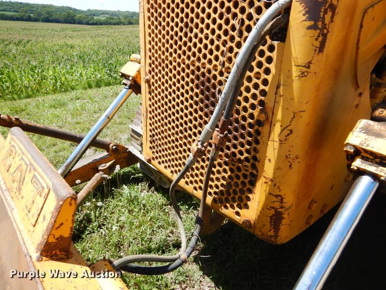 image for item DD6362 1966 Caterpillar D6B dozer