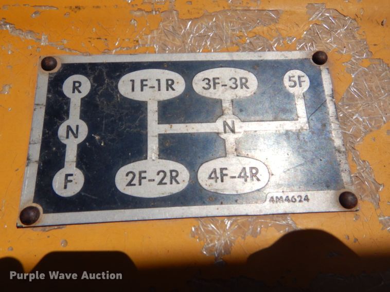 image for item DD6362 1966 Caterpillar D6B dozer