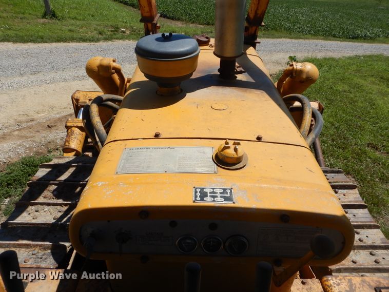 image for item DD6362 1966 Caterpillar D6B dozer
