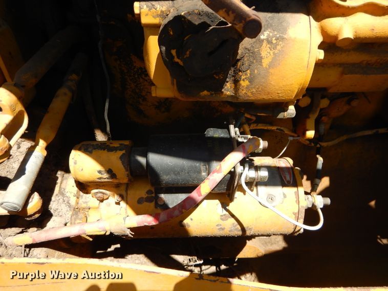 image for item DD6362 1966 Caterpillar D6B dozer