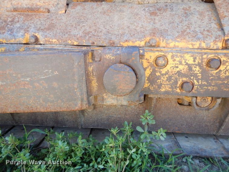 image for item DD6362 1966 Caterpillar D6B dozer