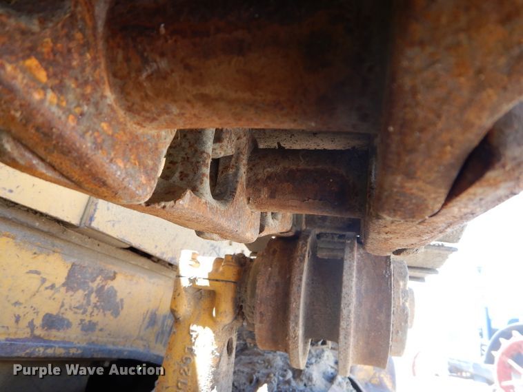 image for item DD6362 1966 Caterpillar D6B dozer