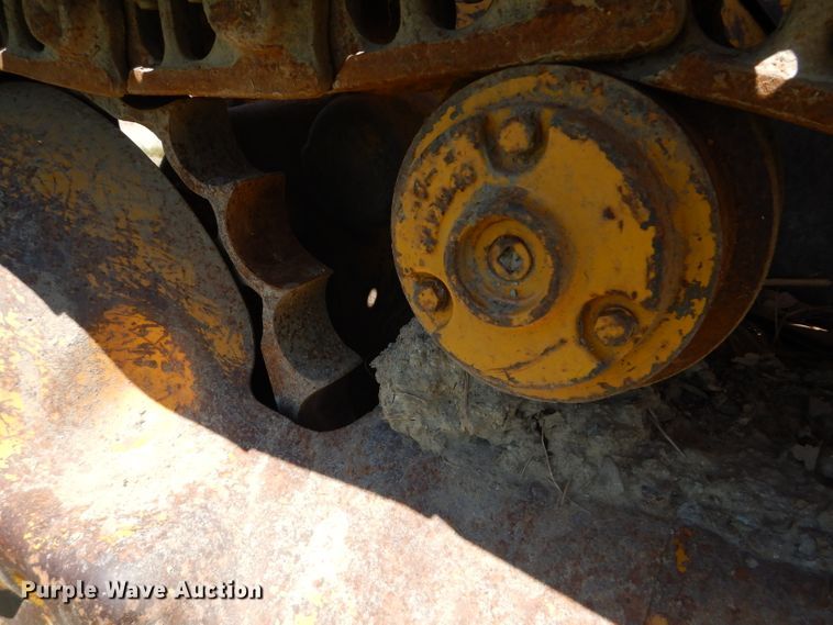 image for item DD6362 1966 Caterpillar D6B dozer