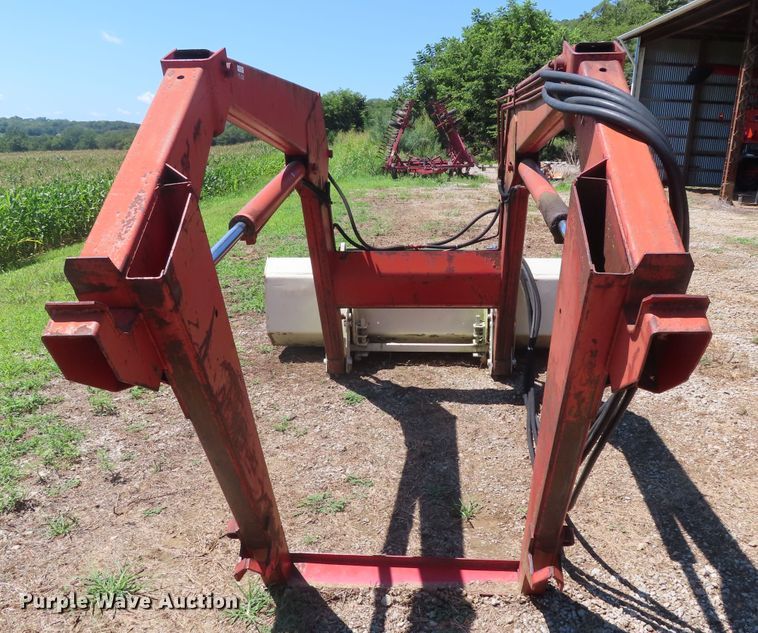 image for item DD6363 1974 International 1066 tractor