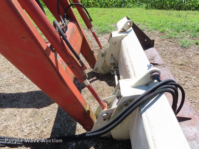 image for item DD6363 1974 International 1066 tractor