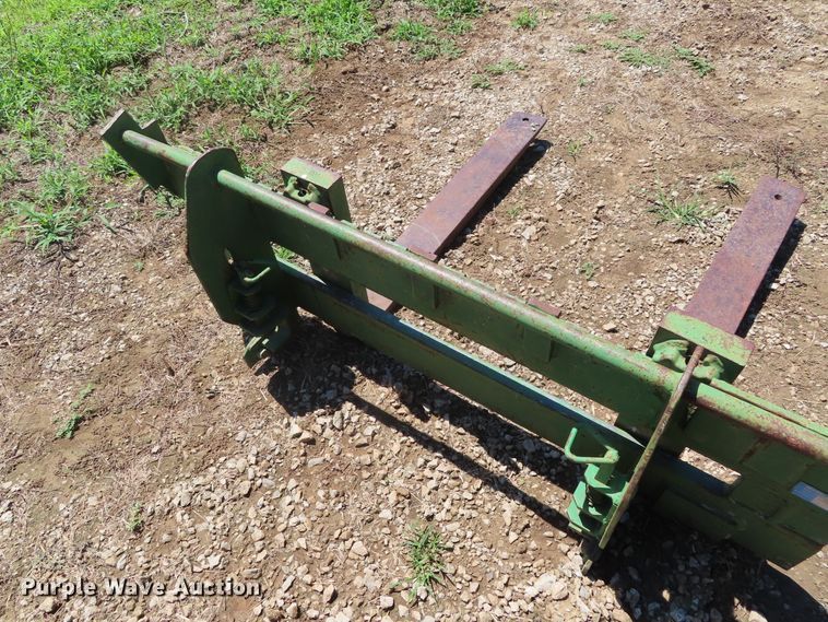 image for item DD6363 1974 International 1066 tractor