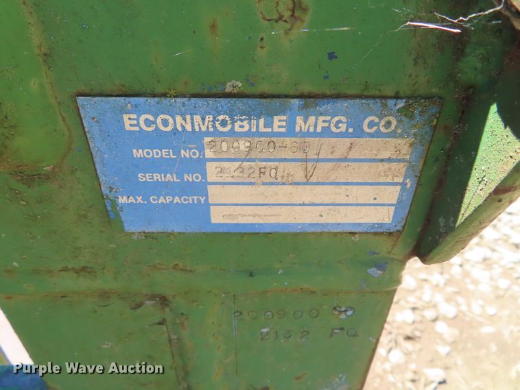 image for item DD6363 1974 International 1066 tractor