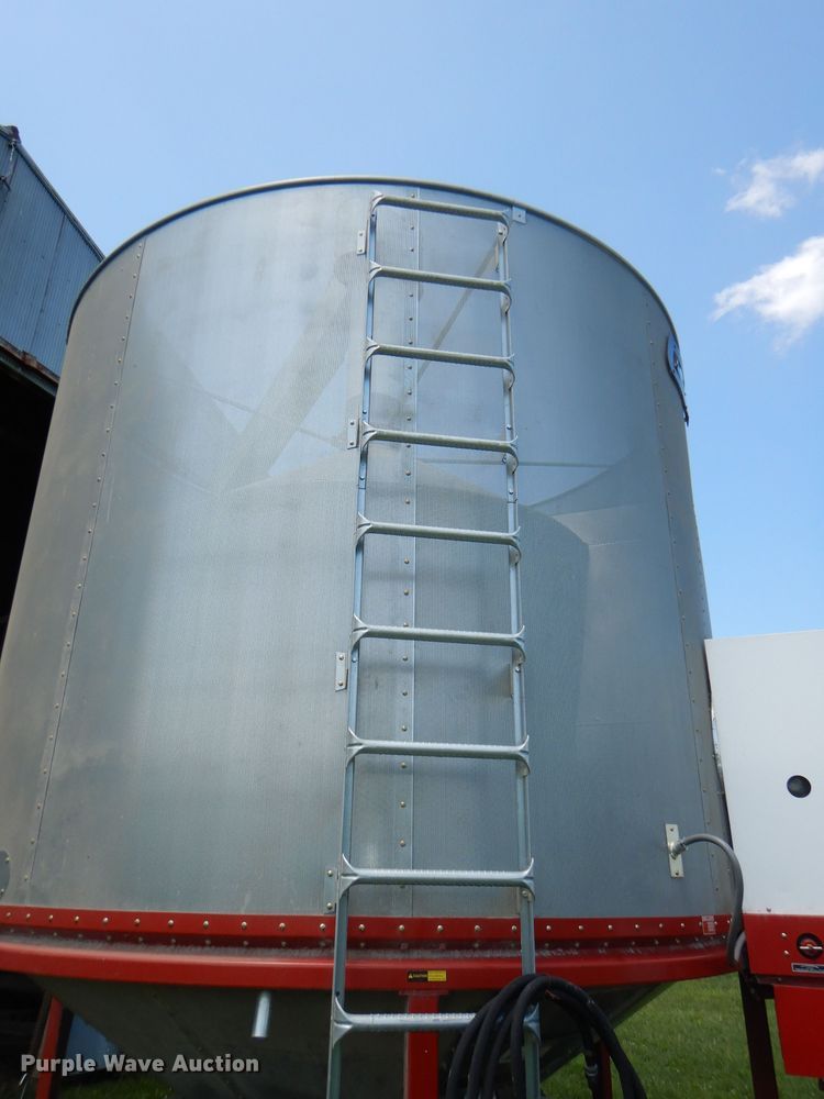 image for item DD6365 2017 GT 545XL recirculating grain dryer