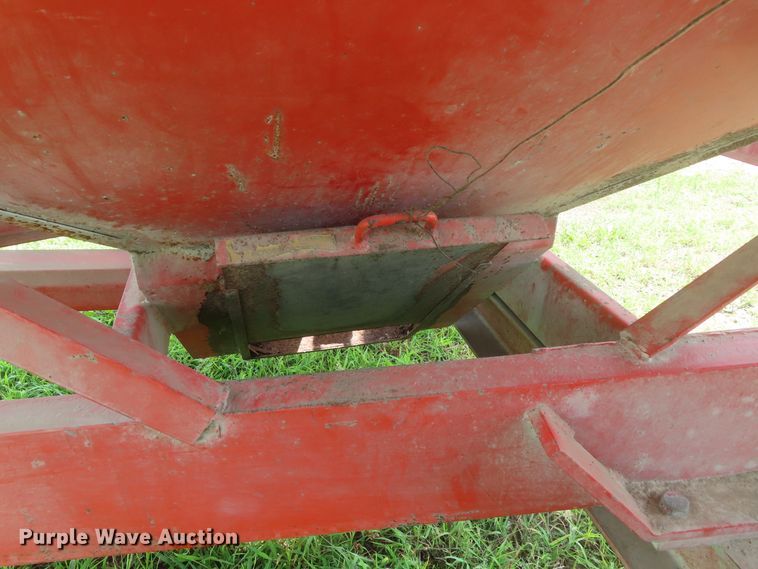 image for item DD6385 Killbros 475 grain cart