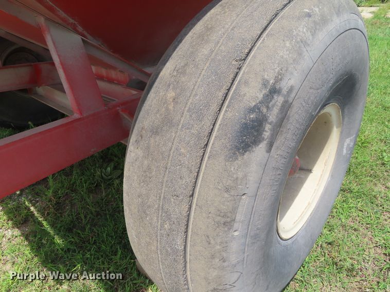 image for item DD6385 Killbros 475 grain cart