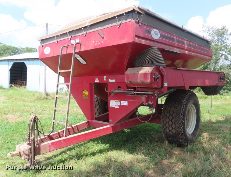 image for item DD6386 UFT 4765 grain cart