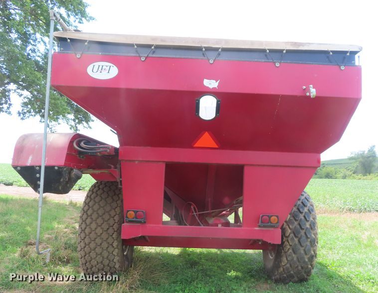 image for item DD6386 UFT 4765 grain cart