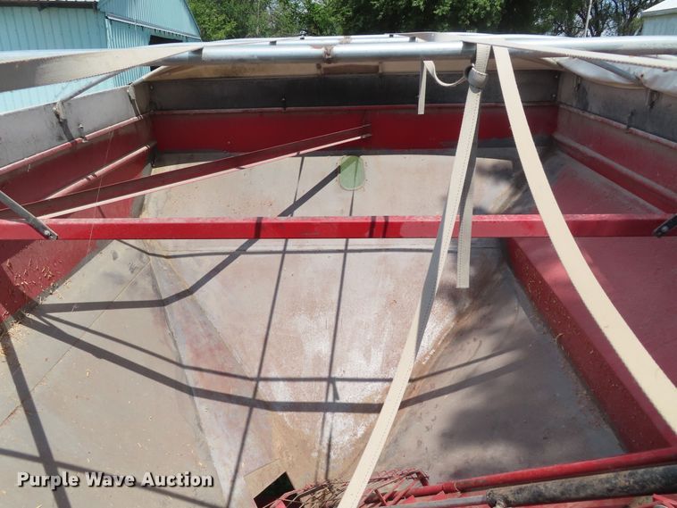 image for item DD6386 UFT 4765 grain cart