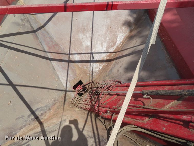 image for item DD6386 UFT 4765 grain cart