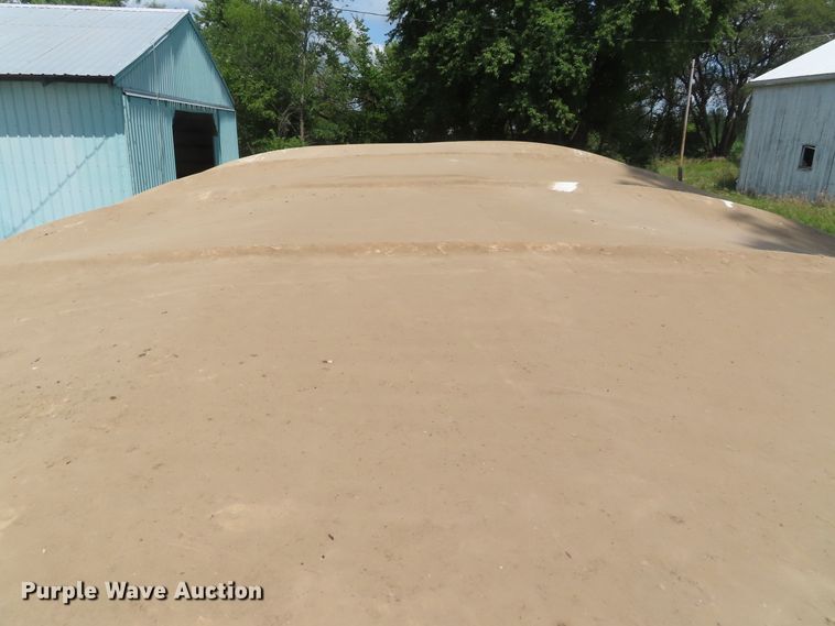 image for item DD6386 UFT 4765 grain cart