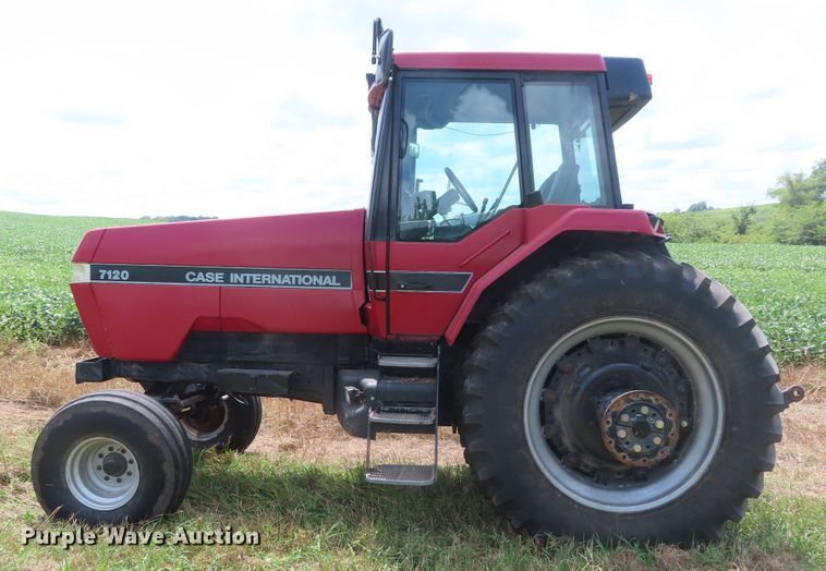 image for item DD6387 1988 Case IH 7120 tractor