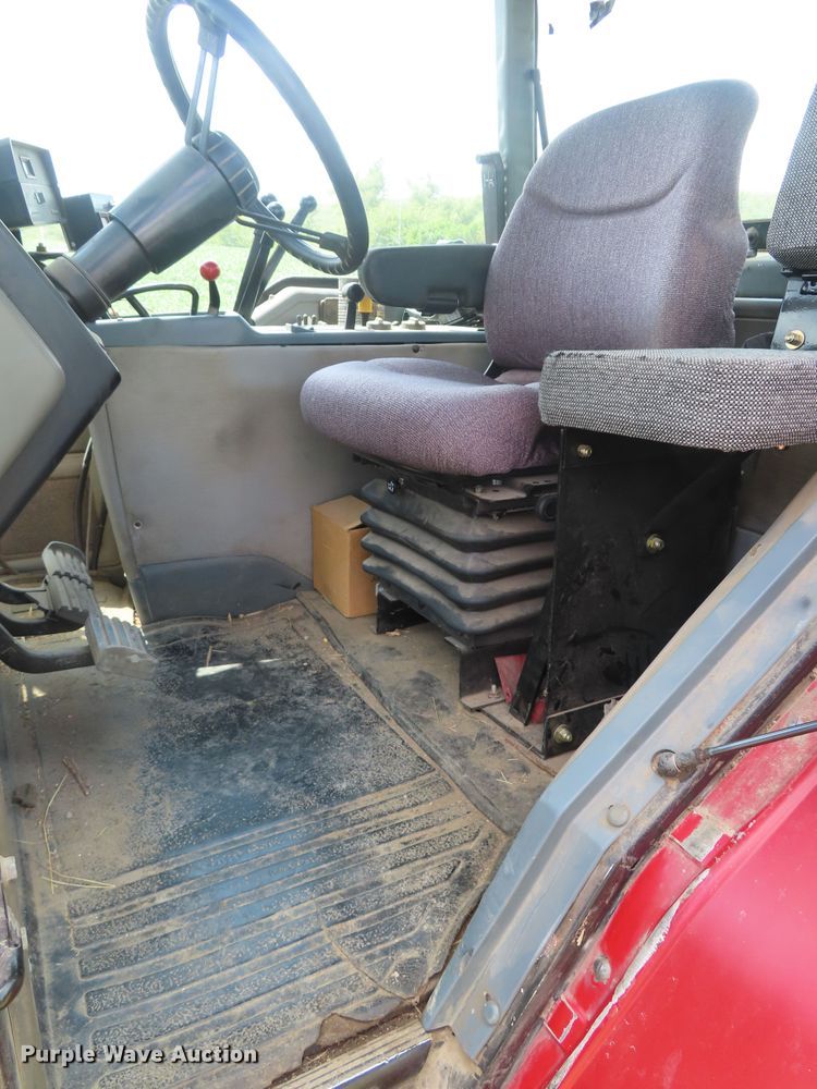 image for item DD6387 1988 Case IH 7120 tractor