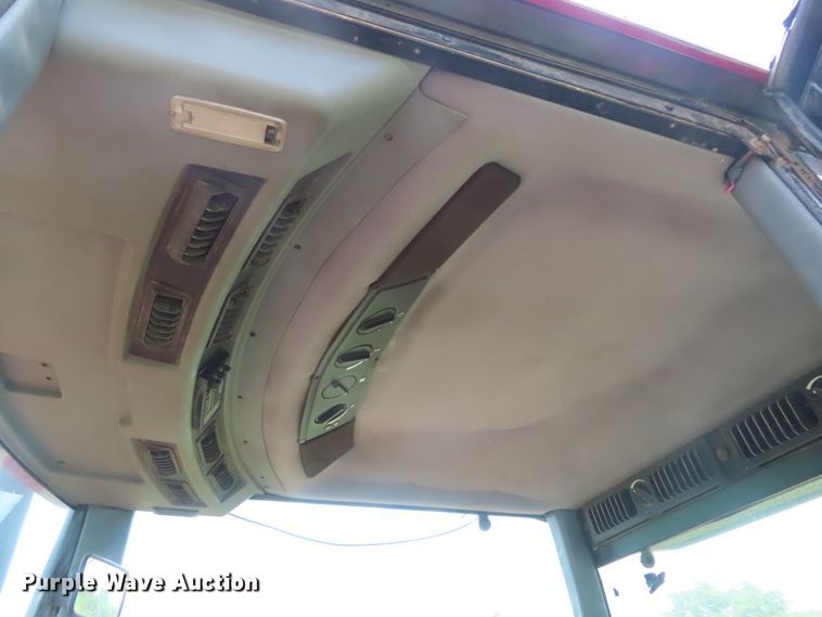 image for item DD6387 1988 Case IH 7120 tractor