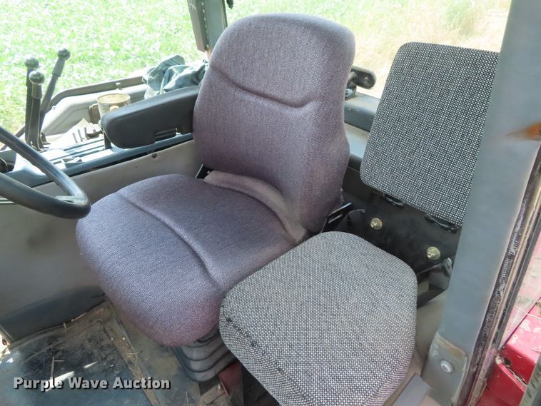 image for item DD6387 1988 Case IH 7120 tractor