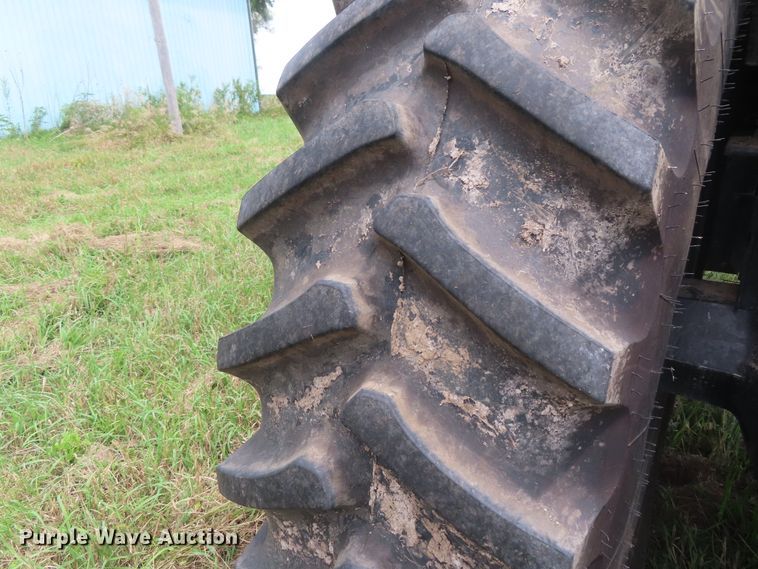 image for item DD6387 1988 Case IH 7120 tractor