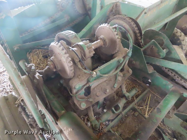 image for item DD6389 John Deere 224WS square baler