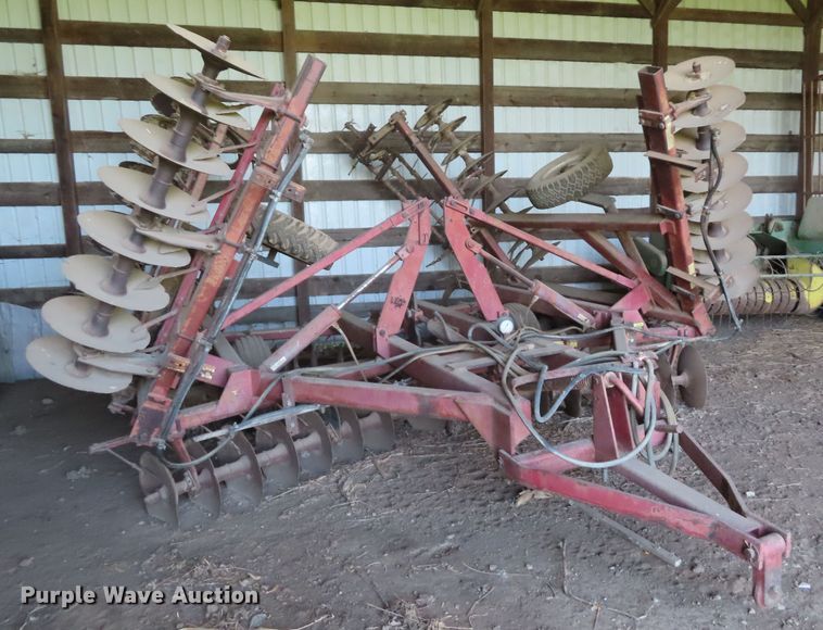 image for item DD6390 International 490 tandem disk