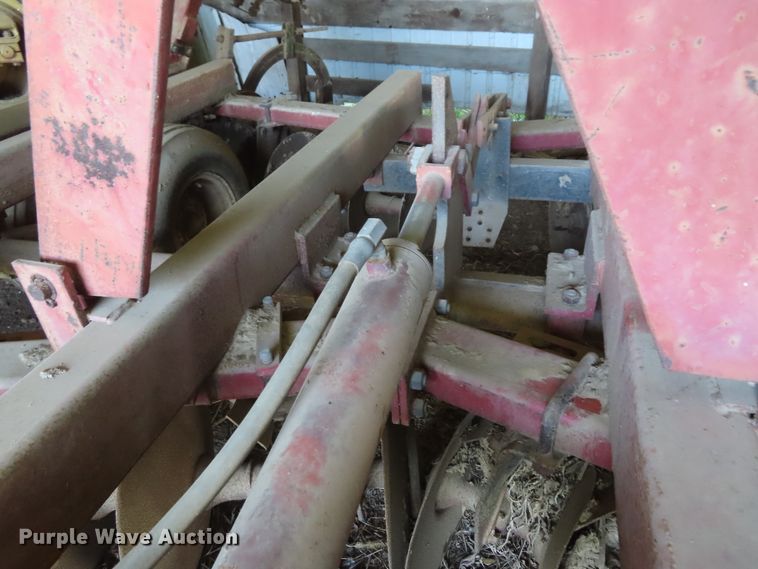 image for item DD6390 International 490 tandem disk