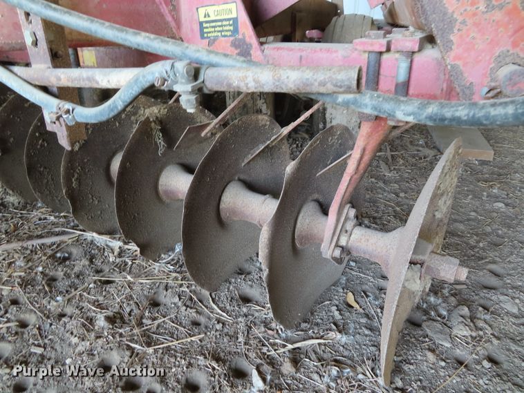 image for item DD6390 International 490 tandem disk