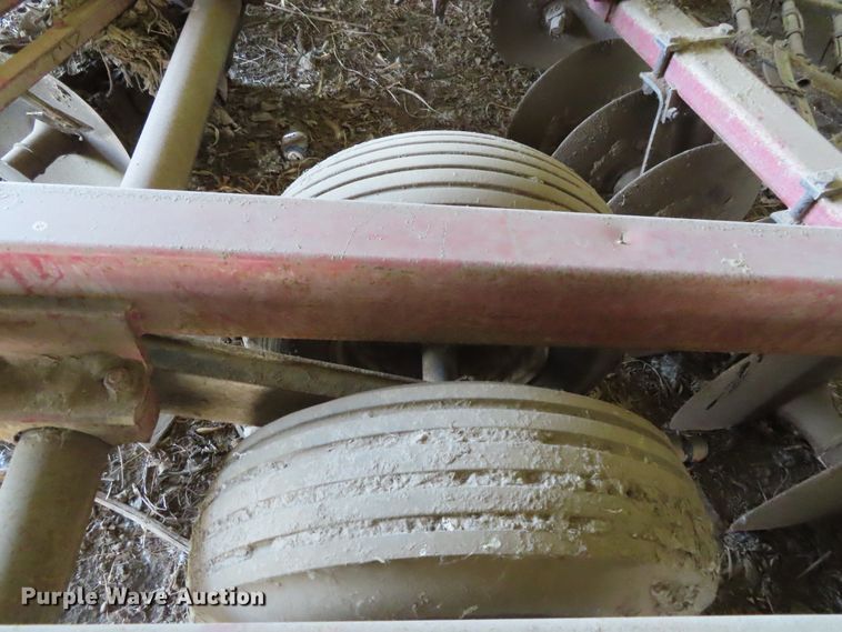 image for item DD6390 International 490 tandem disk