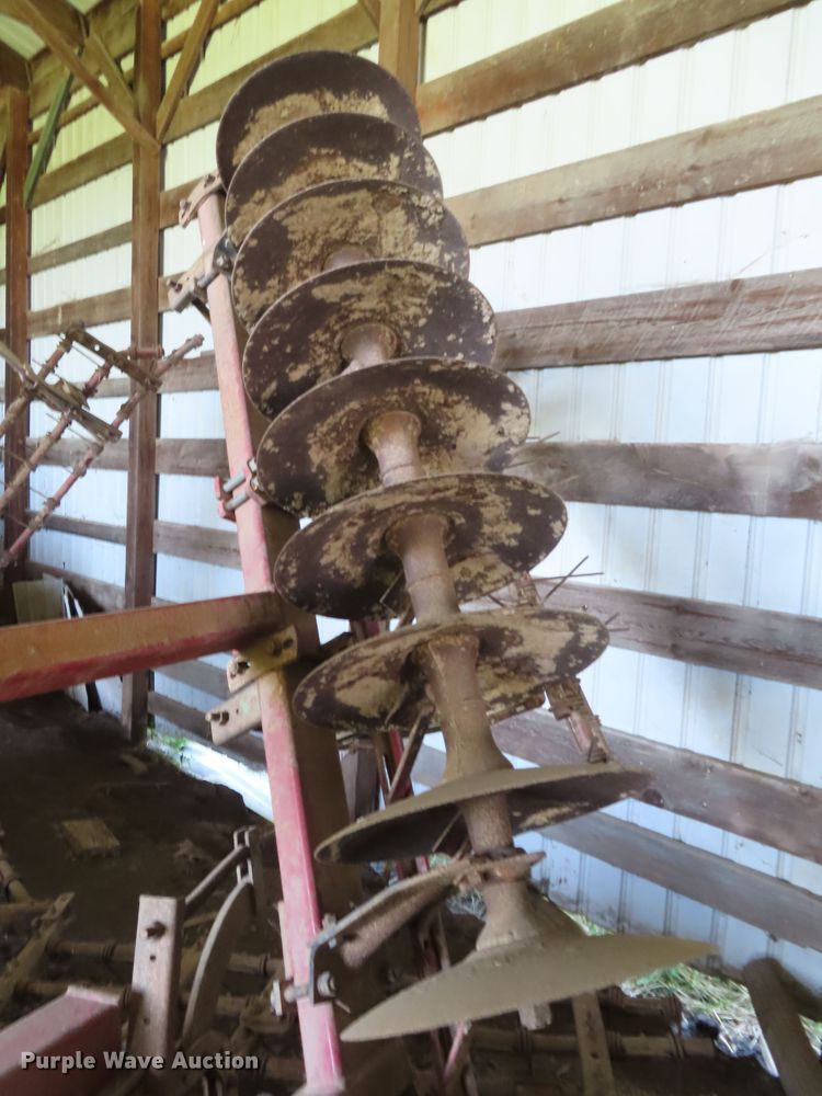 image for item DD6390 International 490 tandem disk